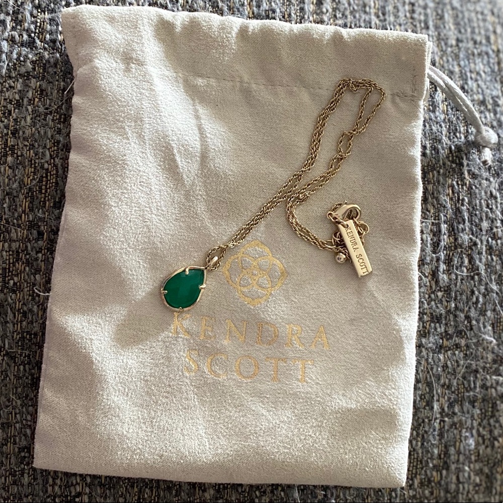Kendra Scott drop necklace